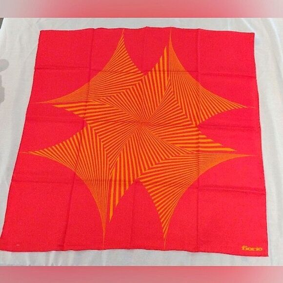 Holt Renfrew Fiorio 💯 Silk Scarf Italy Milano Vintage Rolled Hem - Picture 1 of 14